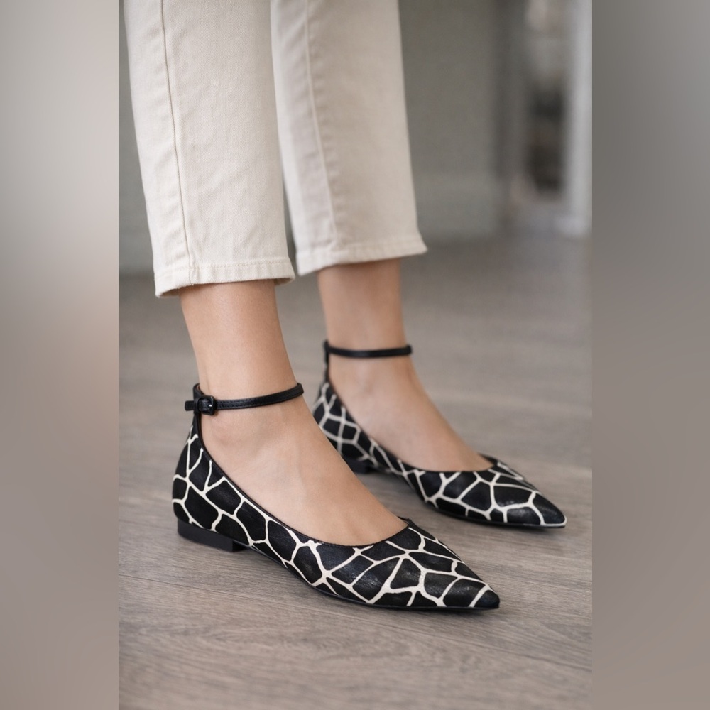French Sole Yam Black and White Giraffe Haircalf Flat
